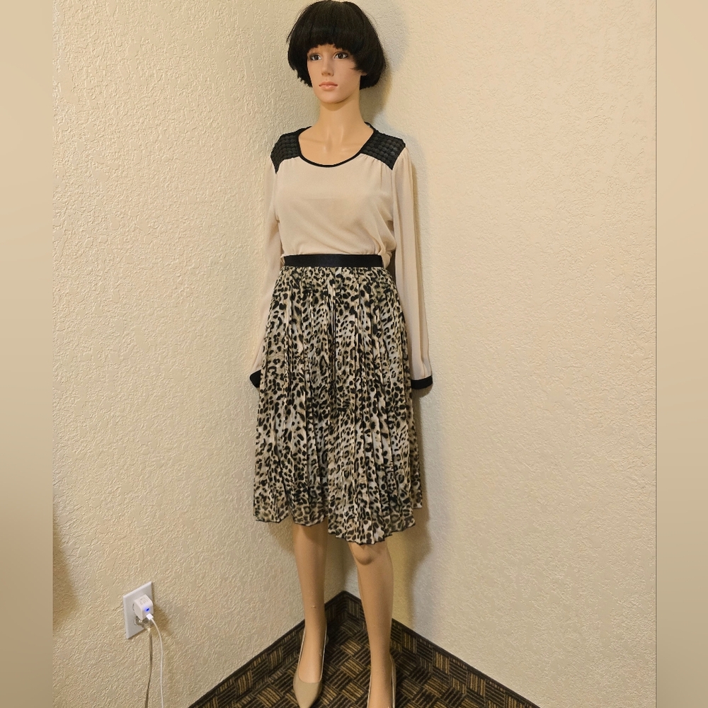 Cream and Black Pleated Midi A-Line Skirt for Cocktail